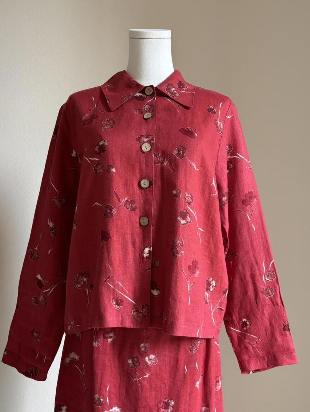 Red linen floral skirt and button up set - Picture 2 of 8